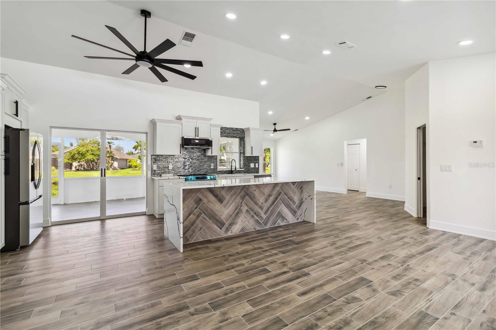 5810 42ND ST E, BRADENTON, FL, 34203