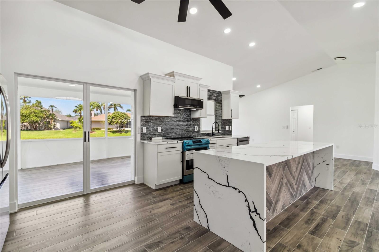 5810 42ND ST E, BRADENTON, FL, 34203