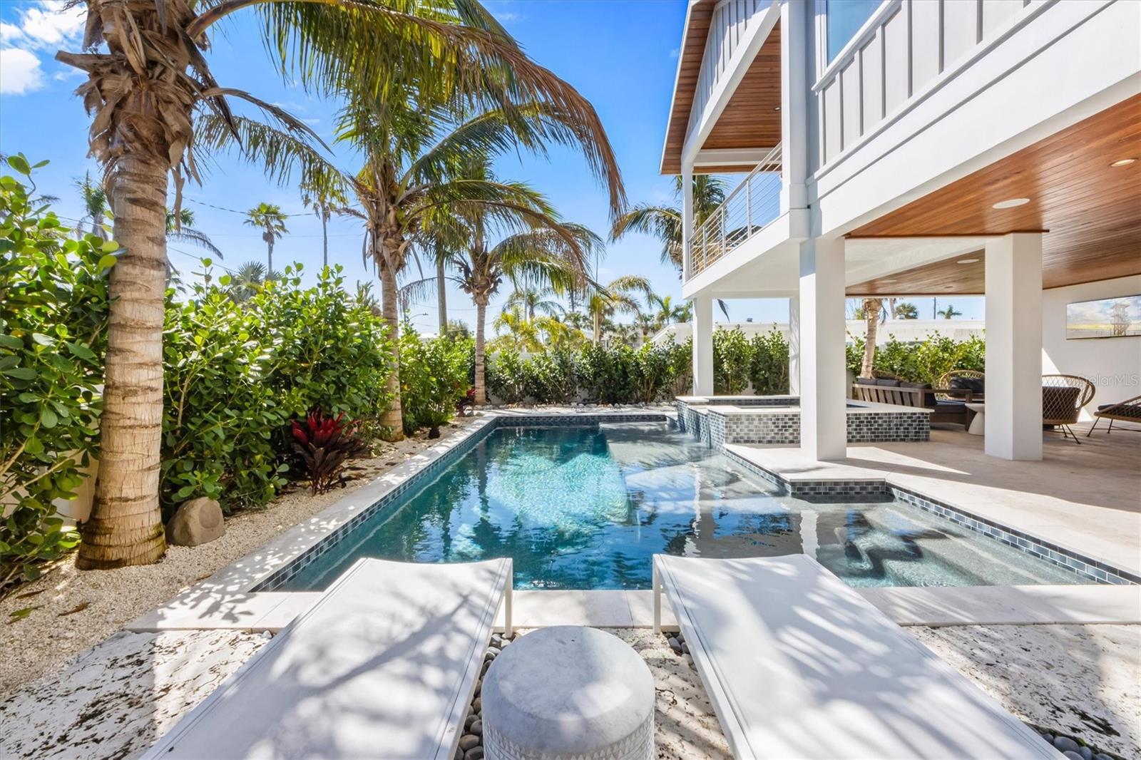 140 CRESCENT DR, ANNA MARIA, FL, 34216