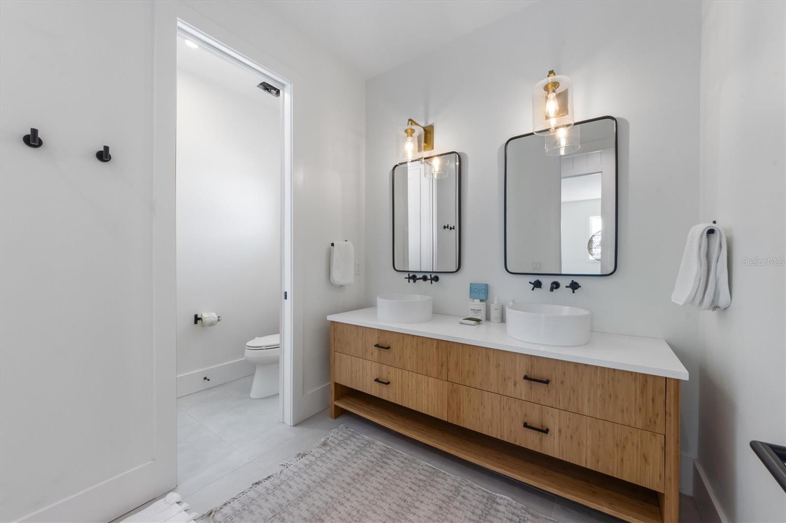 140 CRESCENT DR, ANNA MARIA, FL, 34216