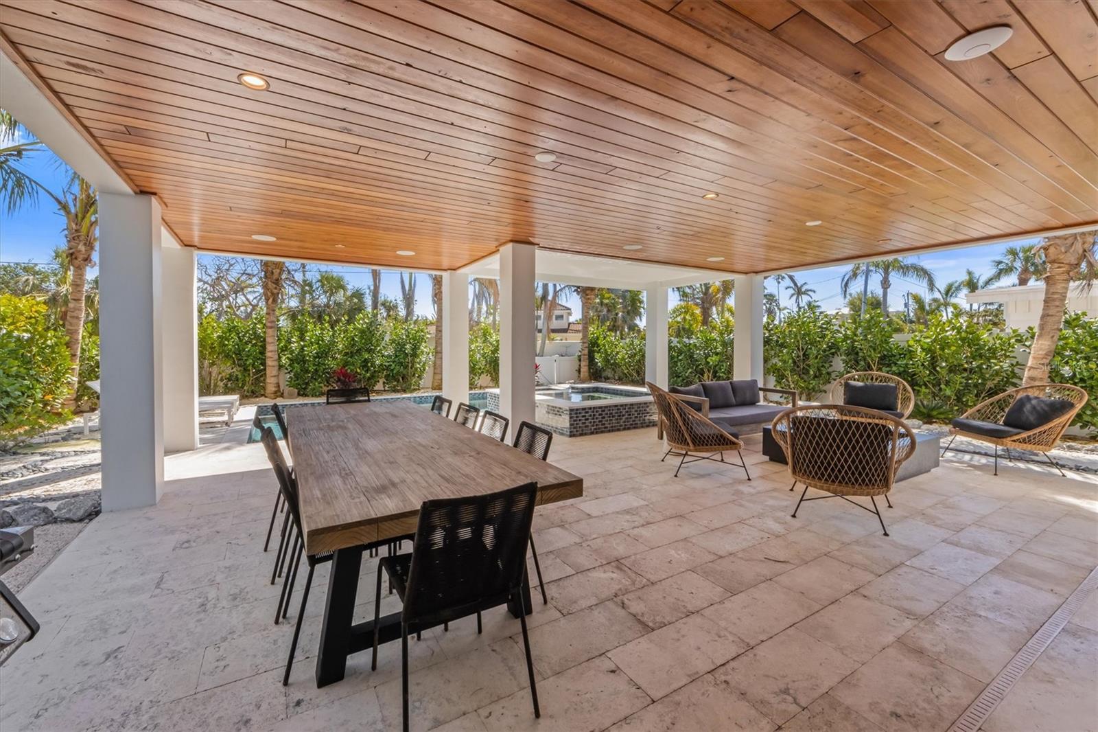 140 CRESCENT DR, ANNA MARIA, FL, 34216