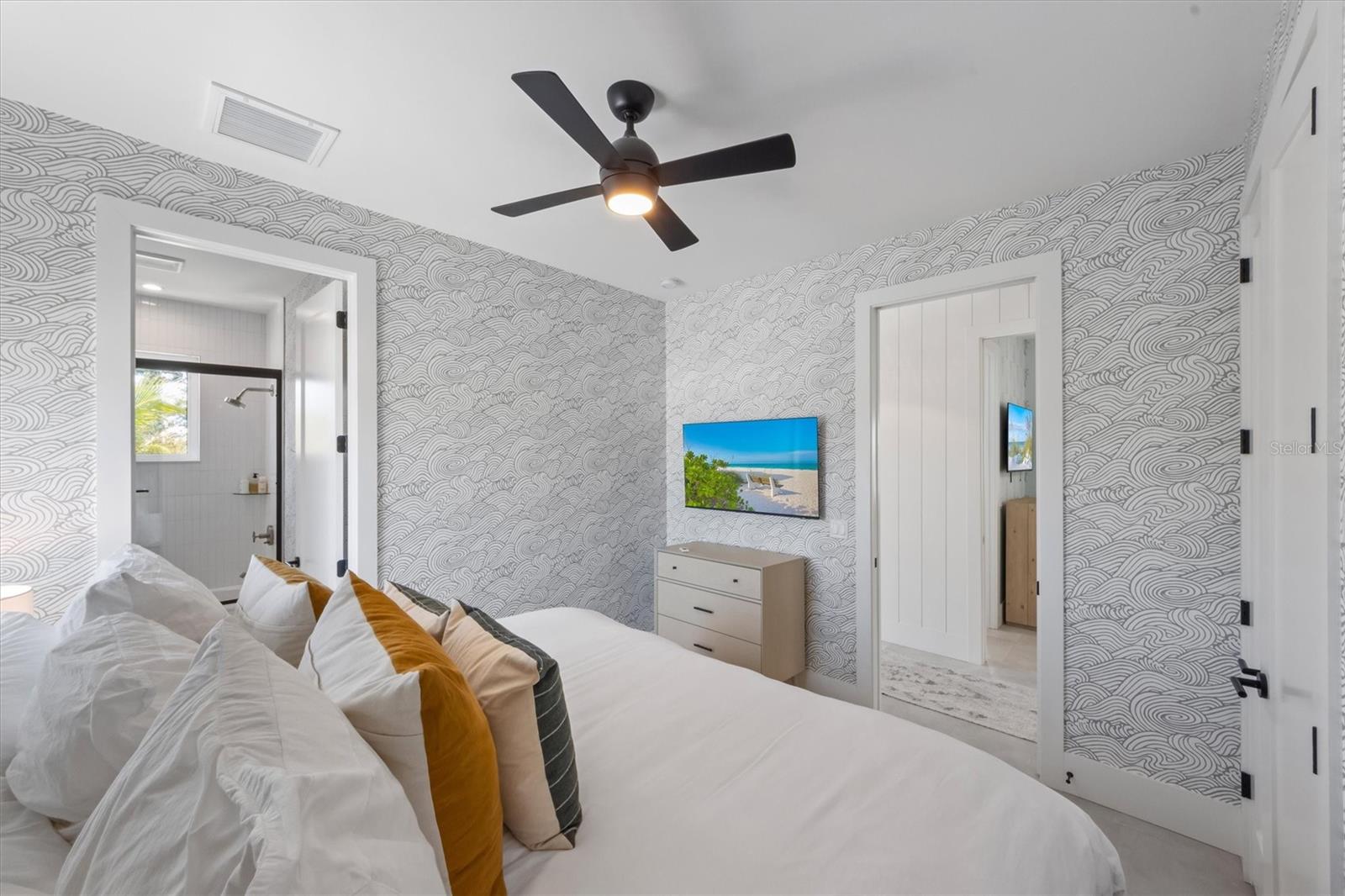 140 CRESCENT DR, ANNA MARIA, FL, 34216