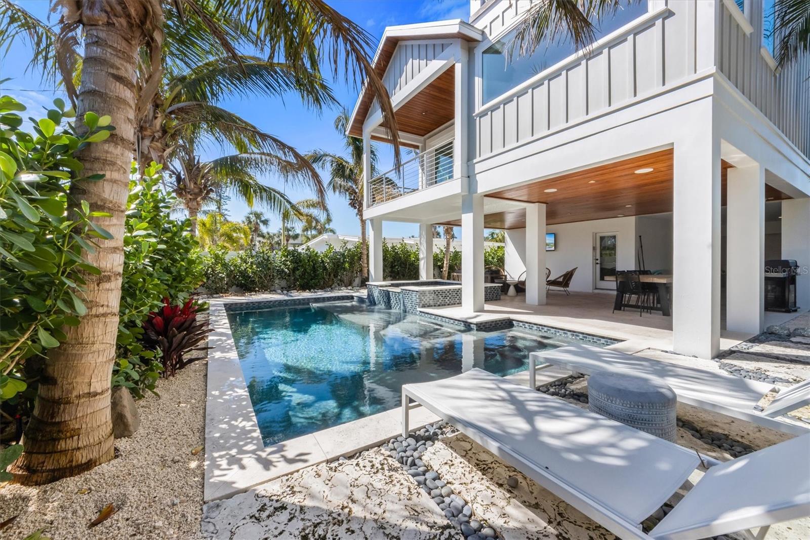 140 CRESCENT DR, ANNA MARIA, FL, 34216