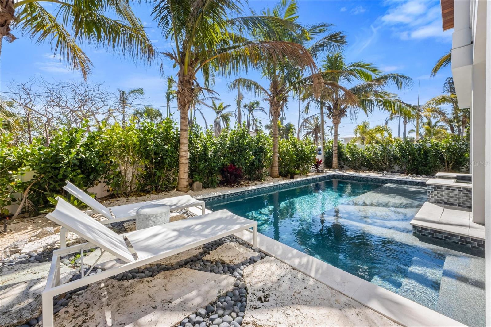 140 CRESCENT DR, ANNA MARIA, FL, 34216