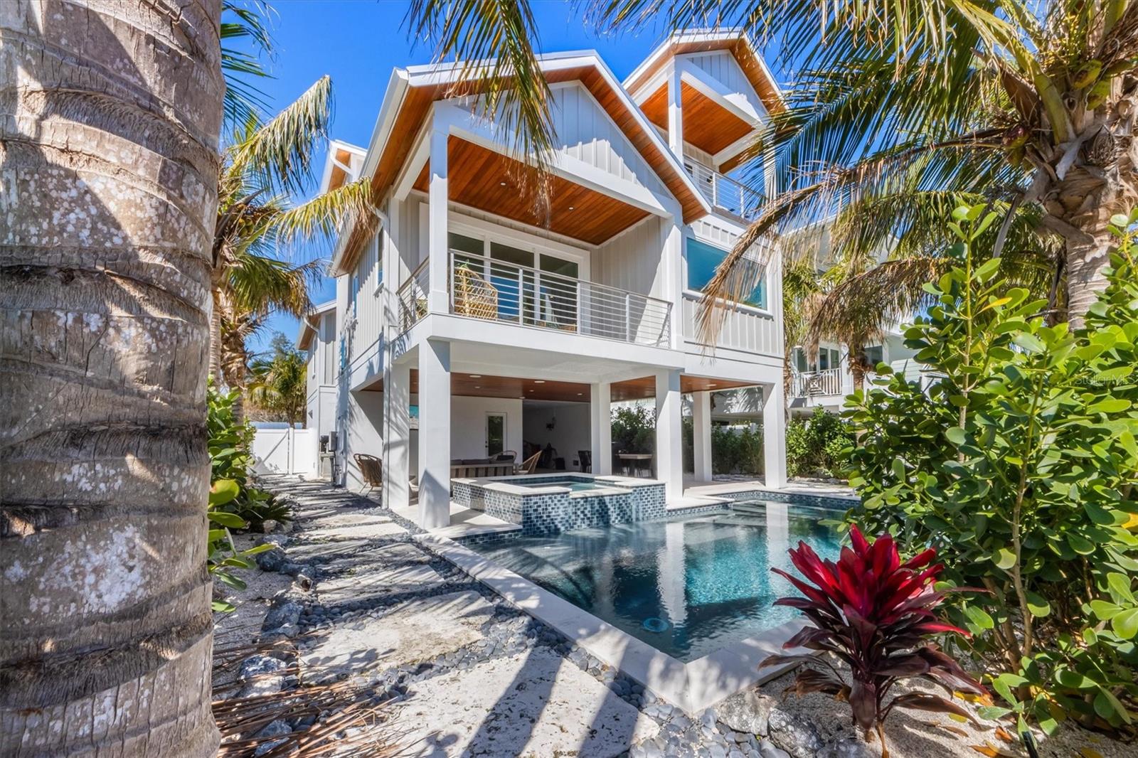 140 CRESCENT DR, ANNA MARIA, FL, 34216