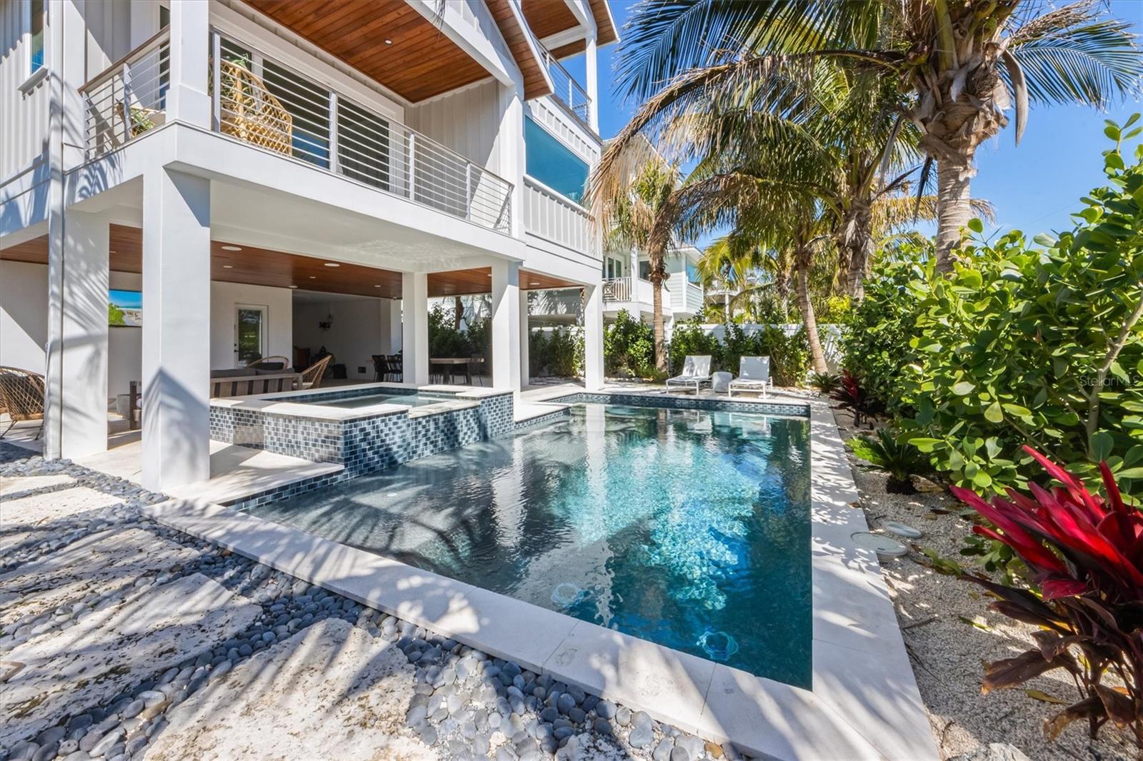 140 CRESCENT DR, ANNA MARIA, FL, 34216