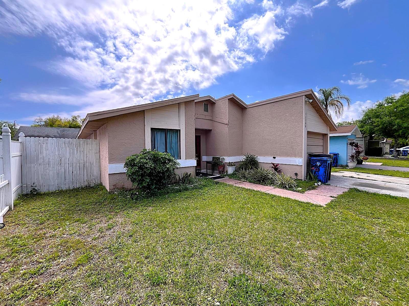 12209 HIDDEN BROOK DR, TAMPA, FL, 33624