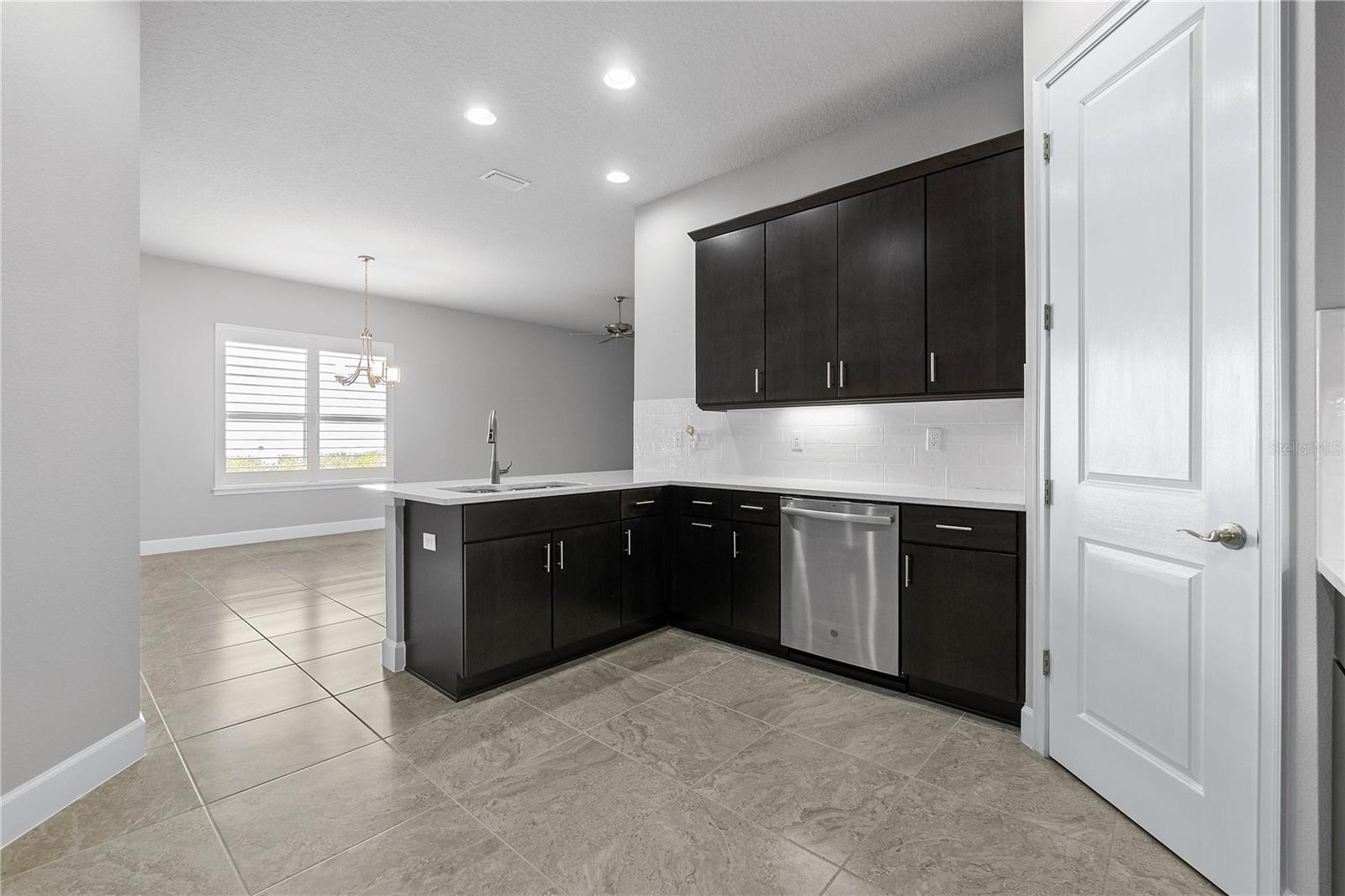 852 PINEWOOD DR, ORMOND BEACH, FL, 32174