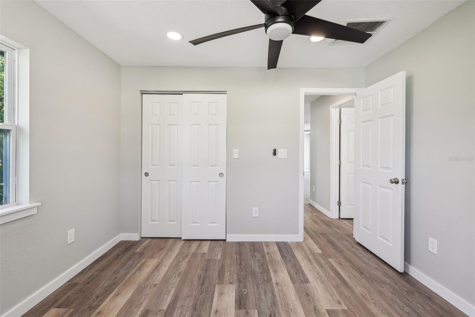 5912 48TH AVE N, KENNETH CITY, FL, 33709