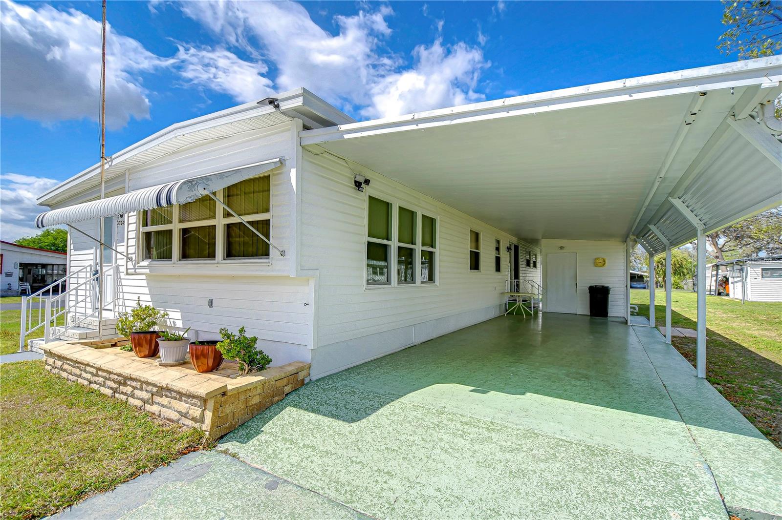 37249 HAMMOND DR, ZEPHYRHILLS, FL, 33541