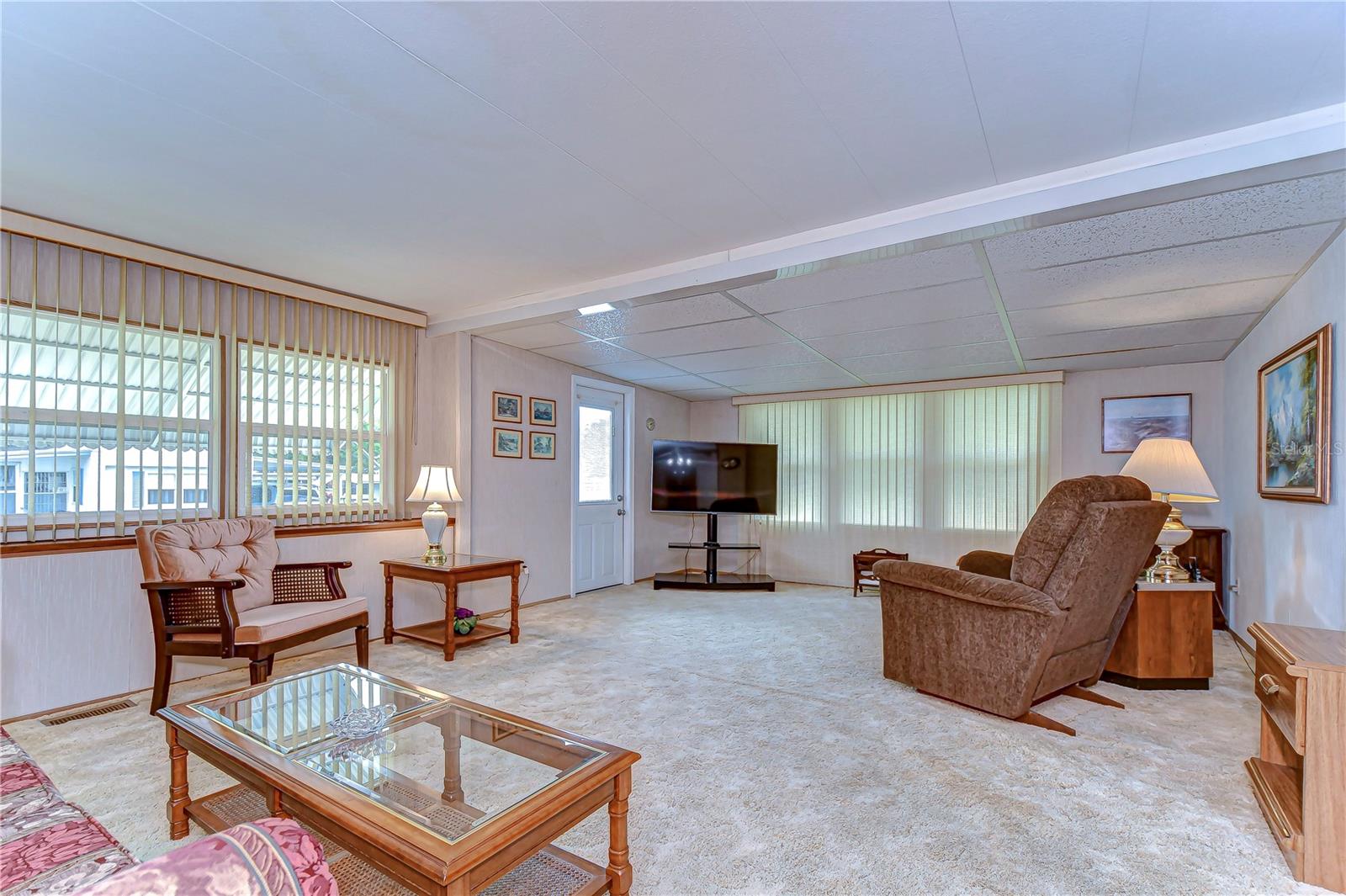 37249 HAMMOND DR, ZEPHYRHILLS, FL, 33541
