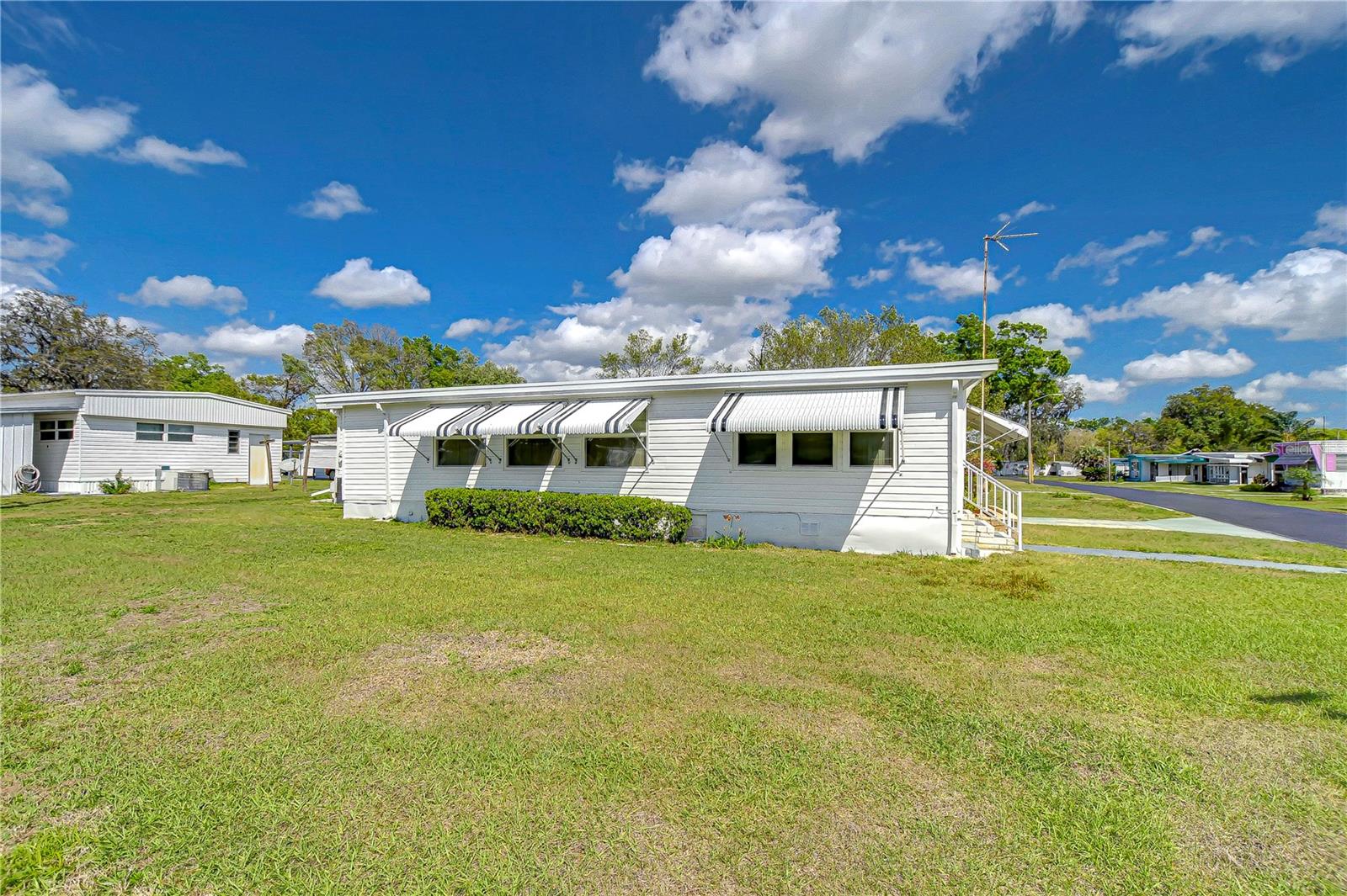 37249 HAMMOND DR, ZEPHYRHILLS, FL, 33541