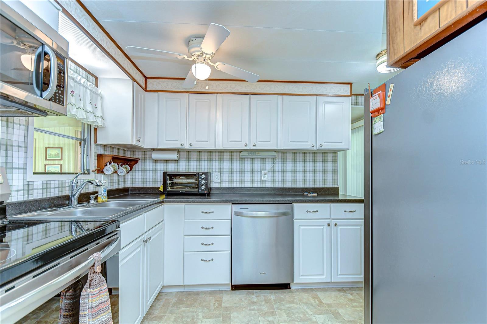 37249 HAMMOND DR, ZEPHYRHILLS, FL, 33541