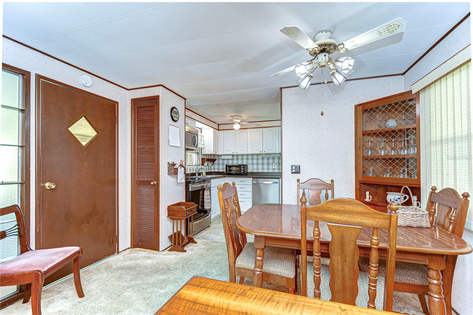 37249 HAMMOND DR, ZEPHYRHILLS, FL, 33541