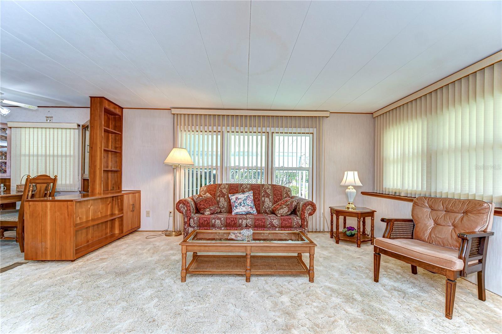 37249 HAMMOND DR, ZEPHYRHILLS, FL, 33541