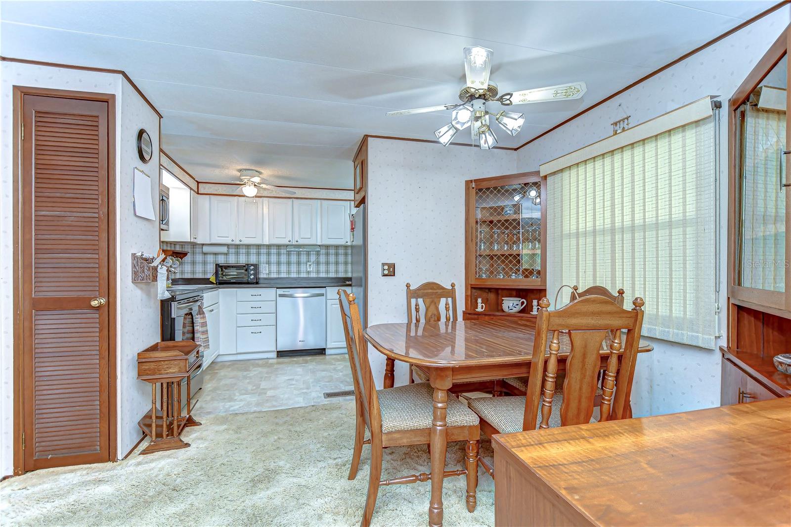 37249 HAMMOND DR, ZEPHYRHILLS, FL, 33541