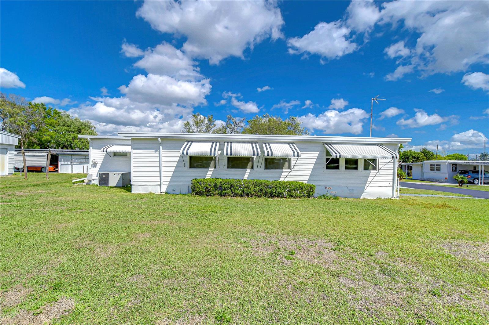 37249 HAMMOND DR, ZEPHYRHILLS, FL, 33541