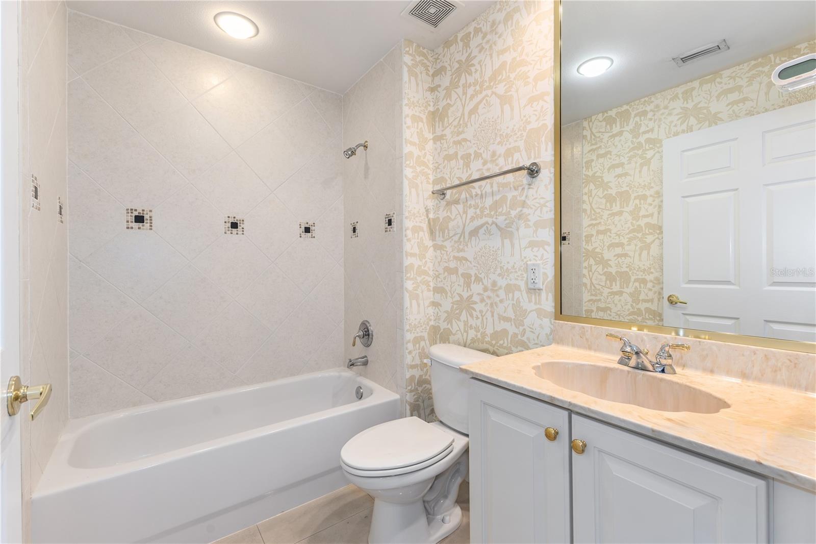8761 THE ESPLANADE #32, ORLANDO, FL, 32836