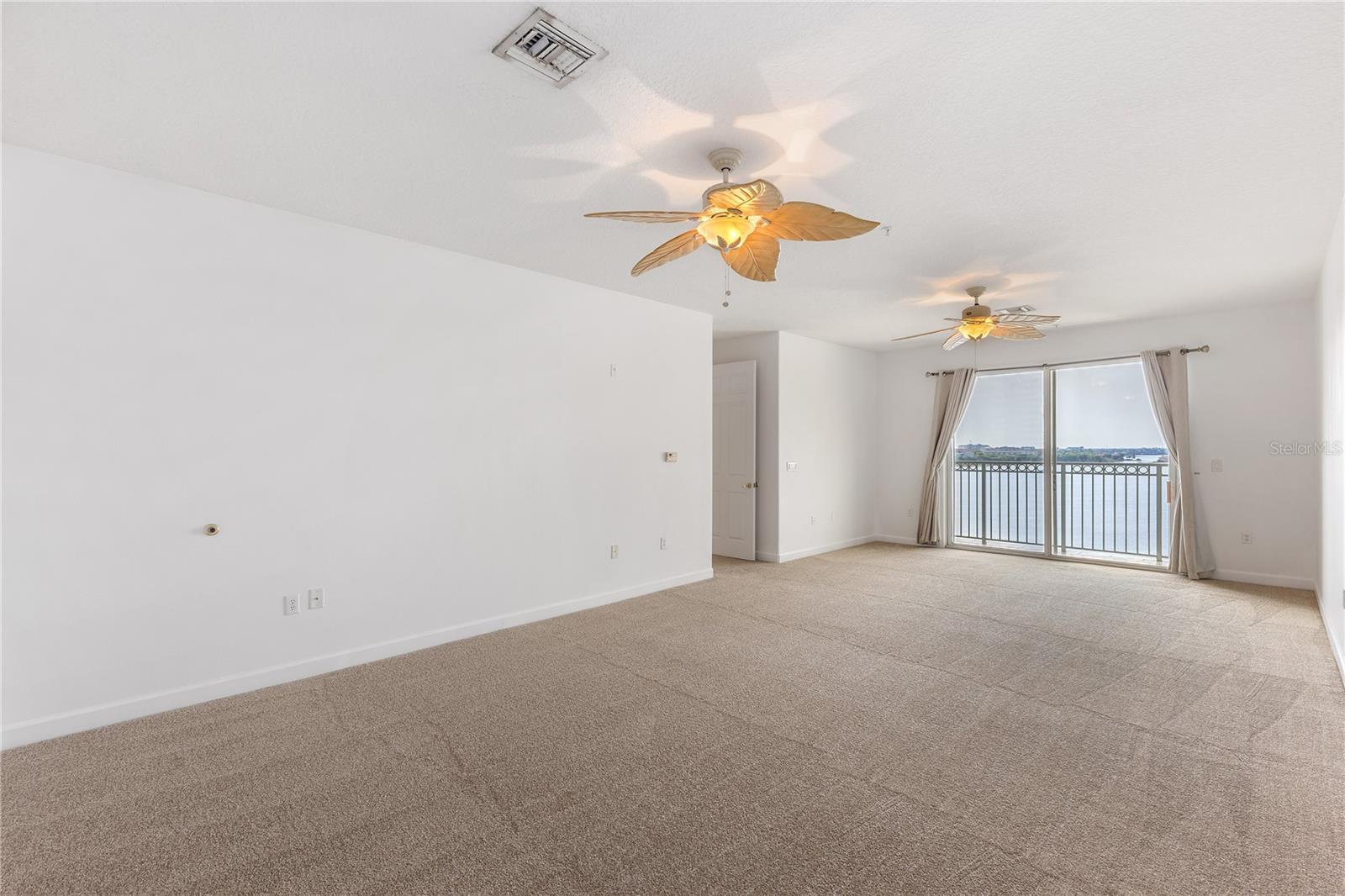 8761 THE ESPLANADE #32, ORLANDO, FL, 32836