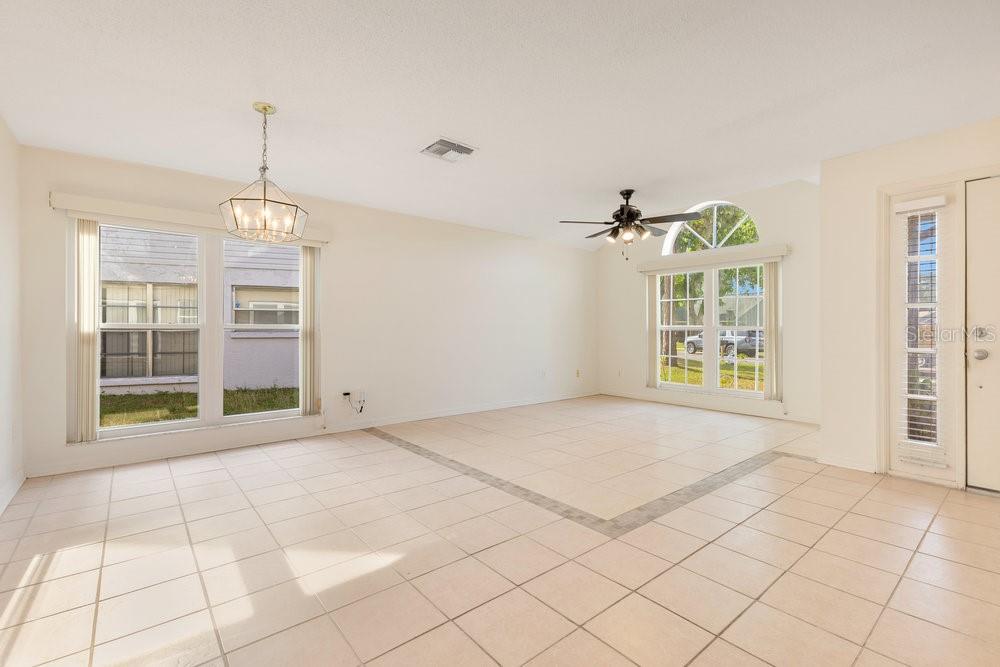 1002 KELSEY AVE, OVIEDO, FL, 32765