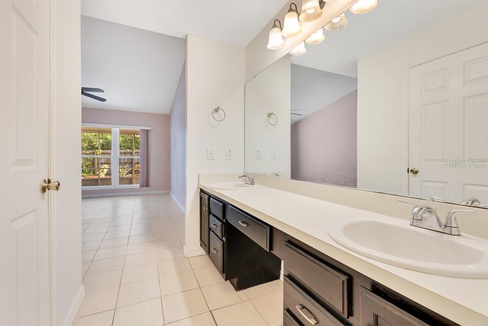 1002 KELSEY AVE, OVIEDO, FL, 32765