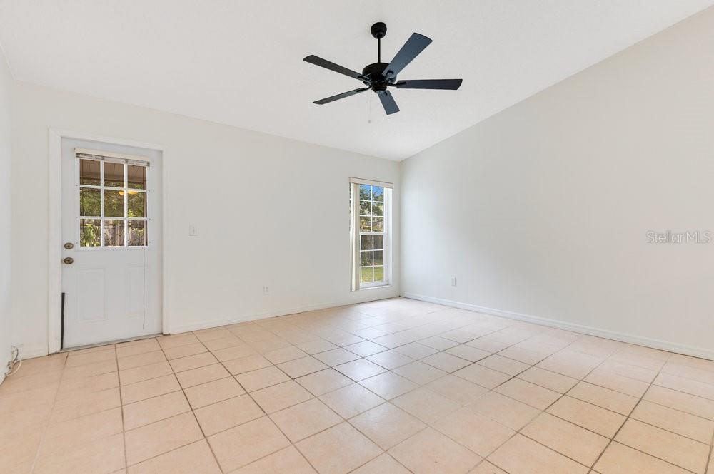 1002 KELSEY AVE, OVIEDO, FL, 32765