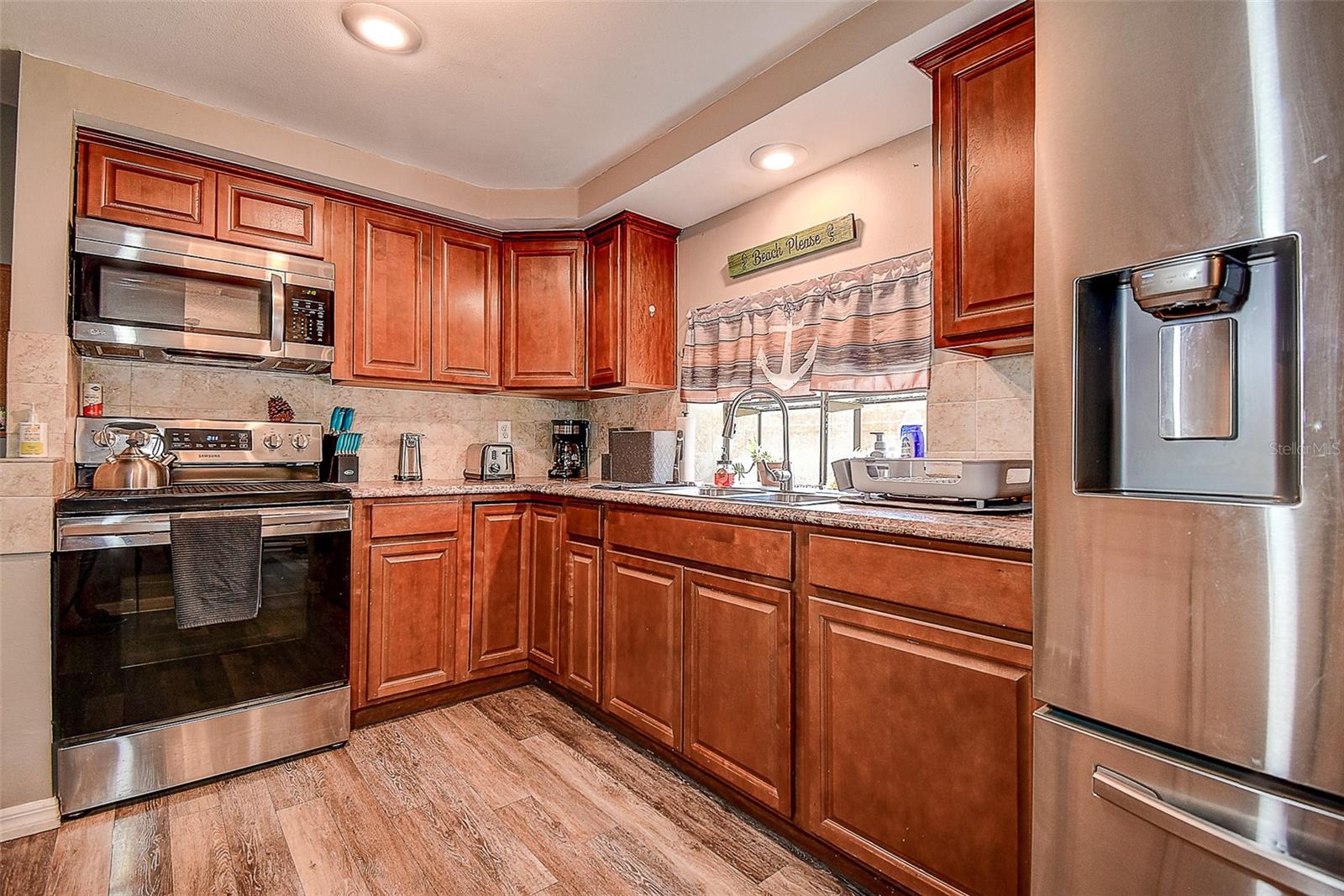 7101 CHANNELSIDE LN N, PINELLAS PARK, FL, 33781