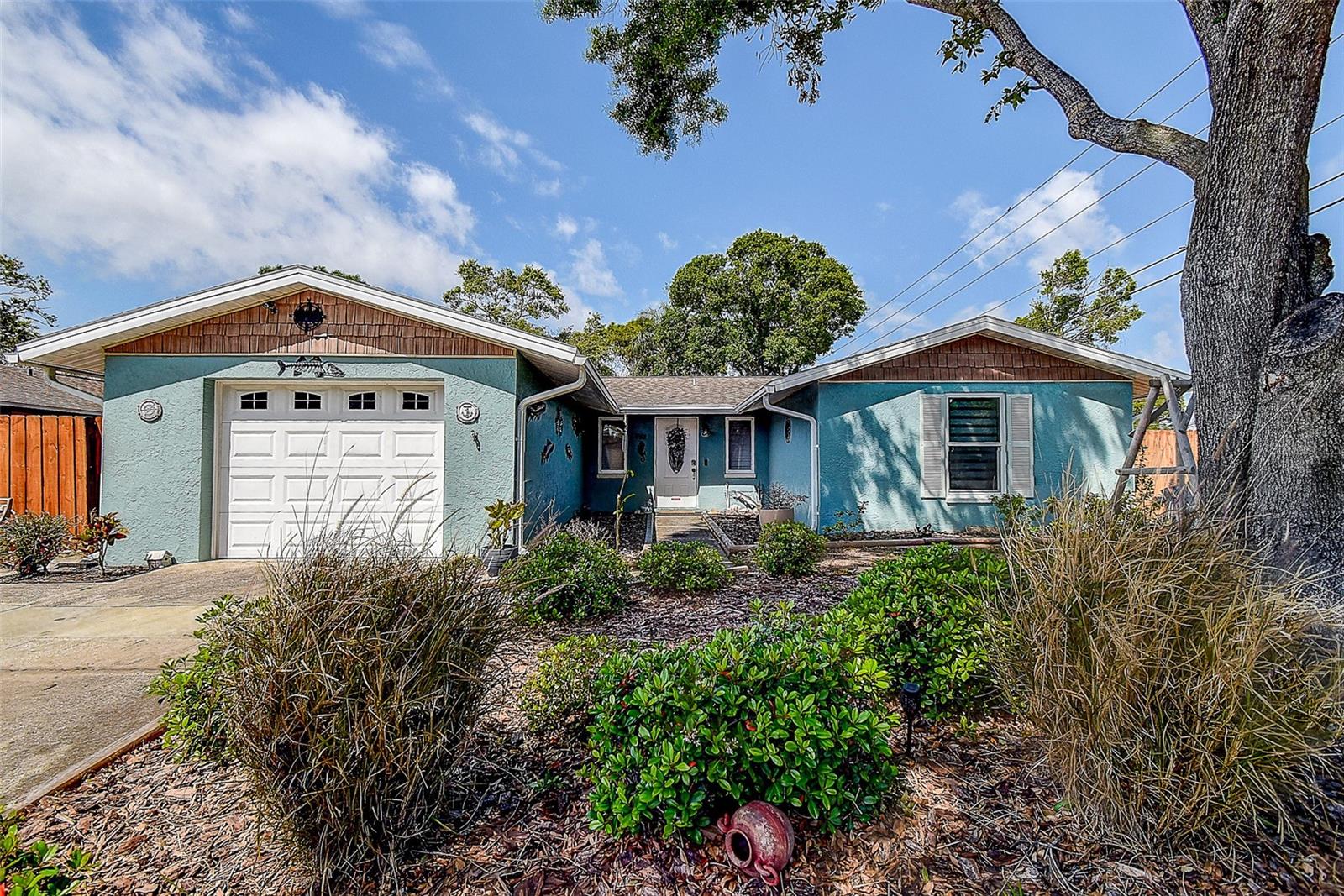 7101 CHANNELSIDE LN N, PINELLAS PARK, FL, 33781