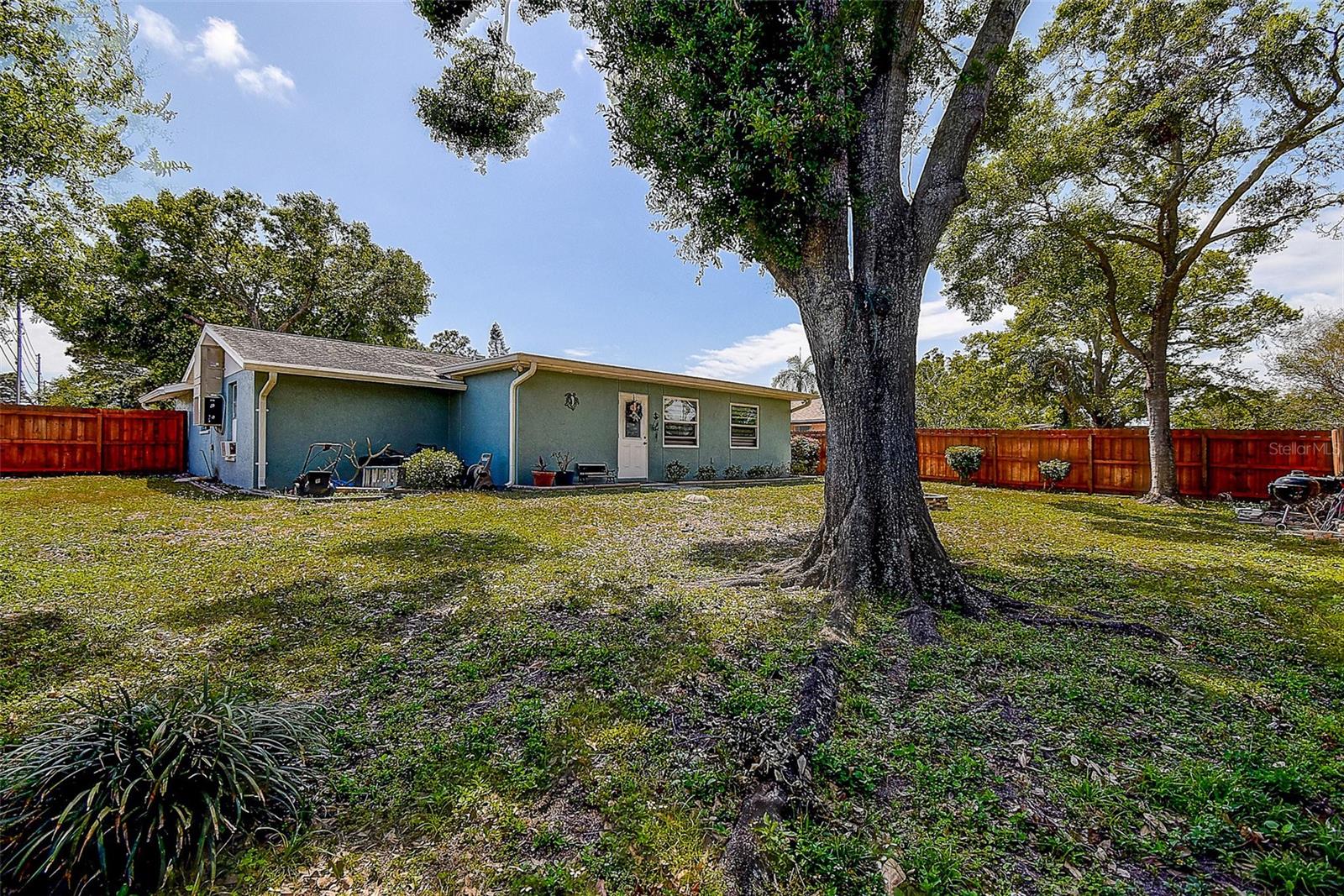 7101 CHANNELSIDE LN N, PINELLAS PARK, FL, 33781