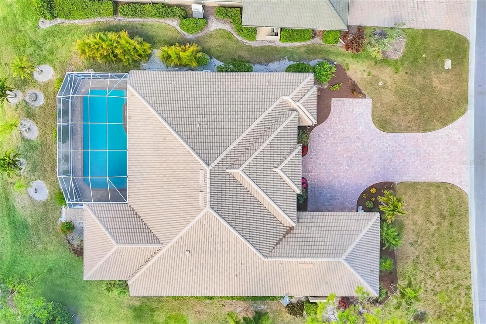 2020 CALUSA LAKES BLVD, NOKOMIS, FL, 34275