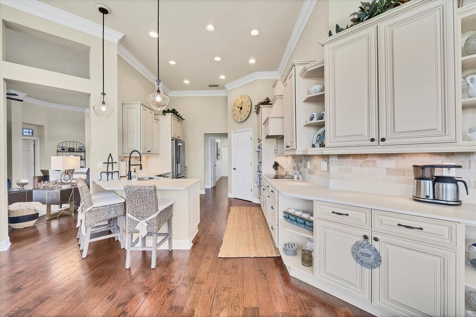 2020 CALUSA LAKES BLVD, NOKOMIS, FL, 34275