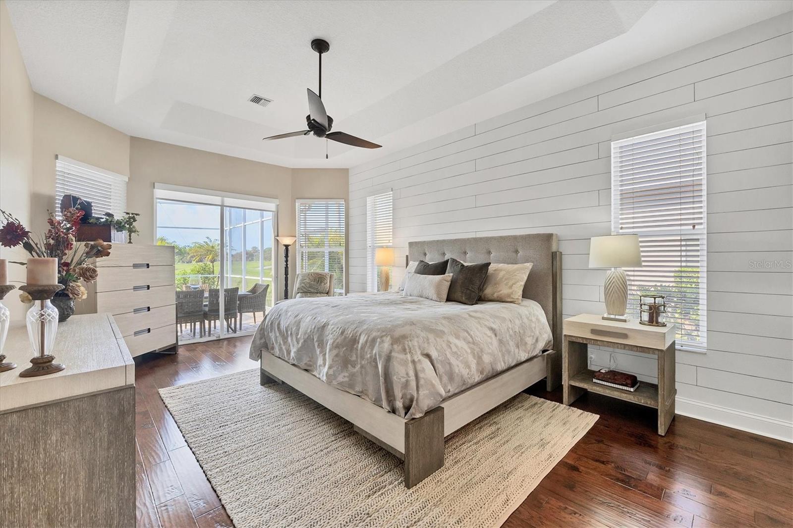 2020 CALUSA LAKES BLVD, NOKOMIS, FL, 34275