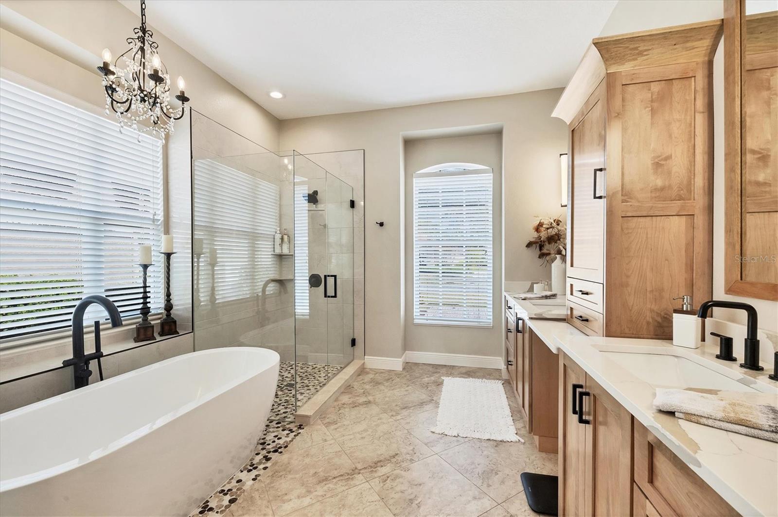 2020 CALUSA LAKES BLVD, NOKOMIS, FL, 34275