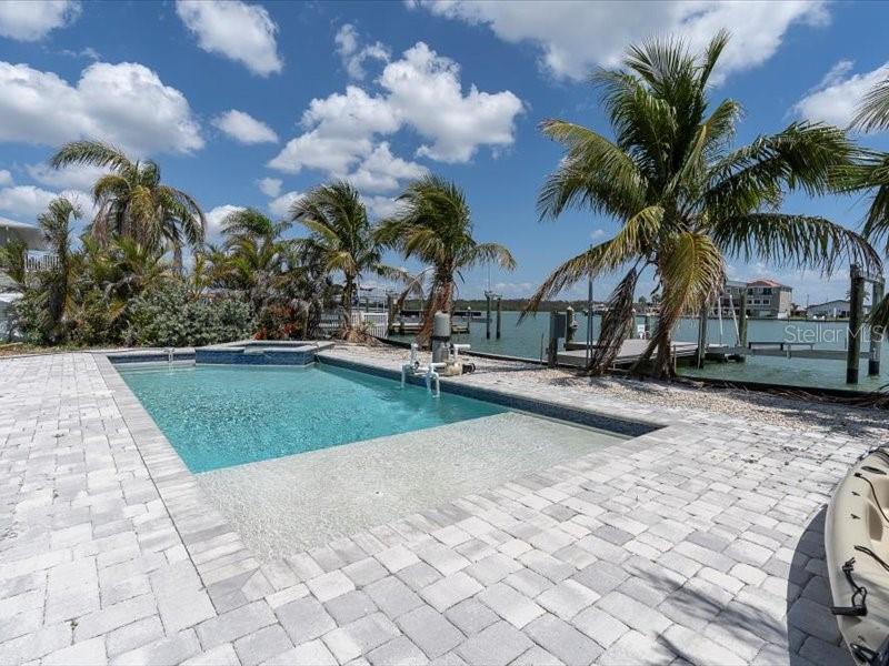 575 CRYSTAL DR, MADEIRA BEACH, FL, 33708
