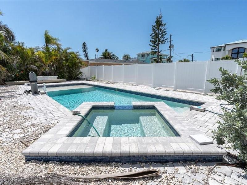 575 CRYSTAL DR, MADEIRA BEACH, FL, 33708