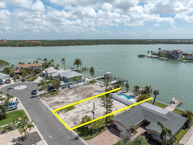 575 CRYSTAL DR, MADEIRA BEACH, FL, 33708