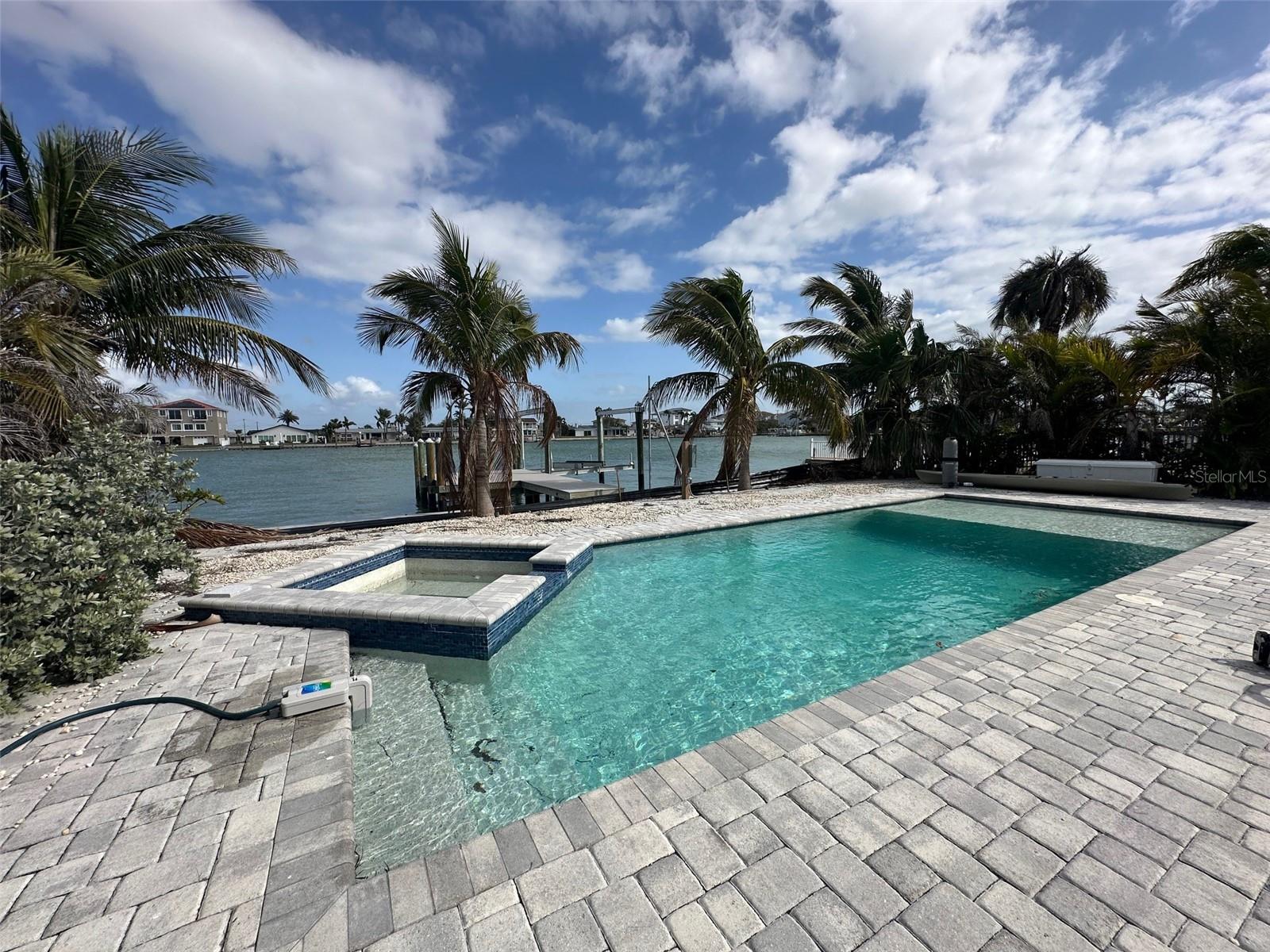 575 CRYSTAL DR, MADEIRA BEACH, FL, 33708