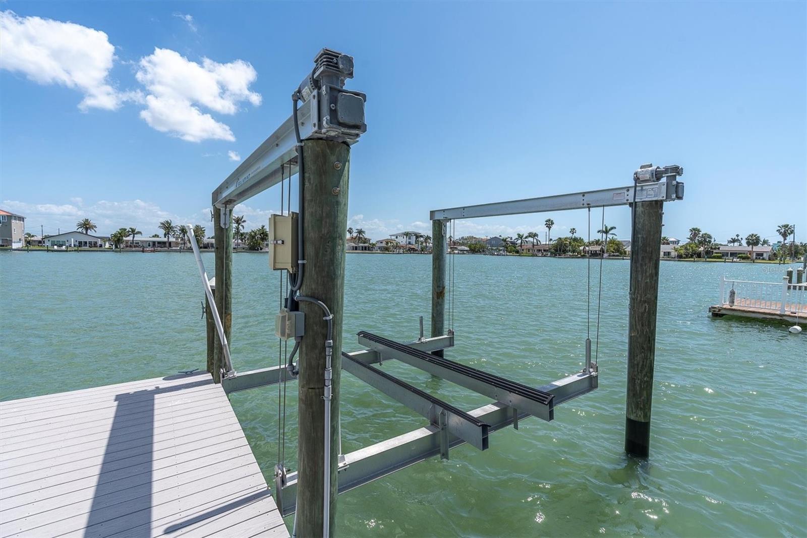 575 CRYSTAL DR, MADEIRA BEACH, FL, 33708
