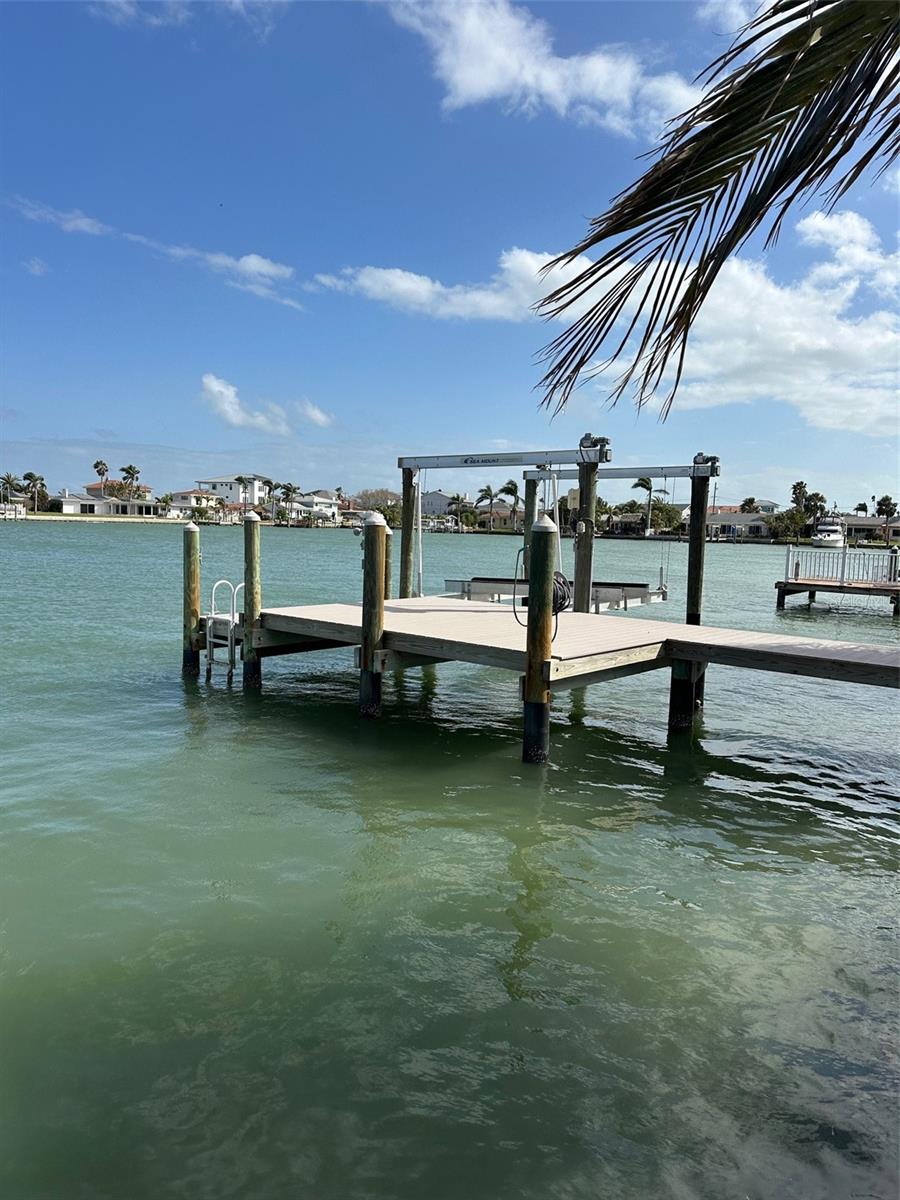 575 CRYSTAL DR, MADEIRA BEACH, FL, 33708