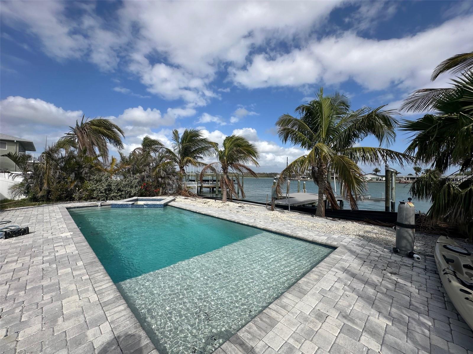 575 CRYSTAL DR, MADEIRA BEACH, FL, 33708