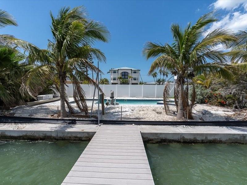 575 CRYSTAL DR, MADEIRA BEACH, FL, 33708