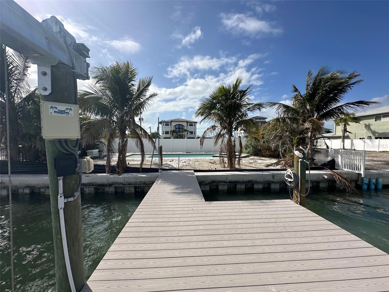 575 CRYSTAL DR, MADEIRA BEACH, FL, 33708