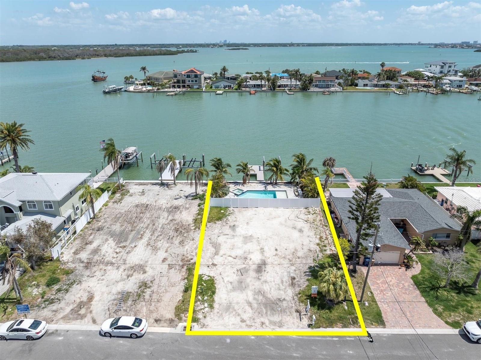 575 CRYSTAL DR, MADEIRA BEACH, FL, 33708