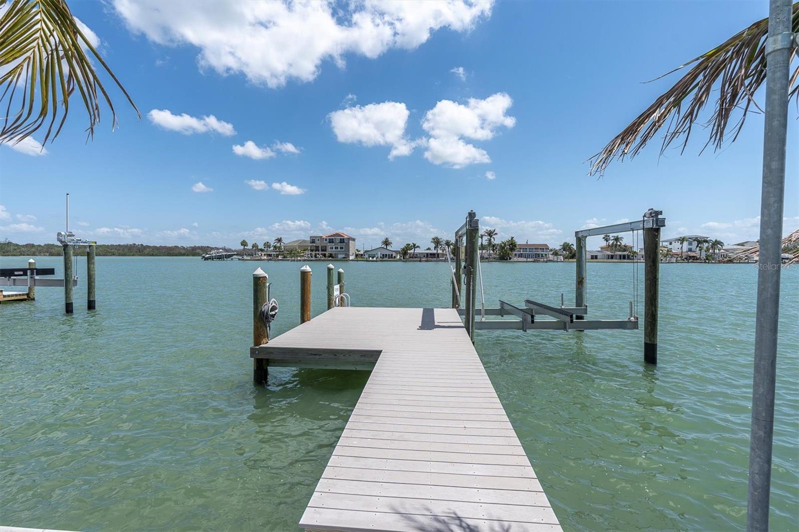 575 CRYSTAL DR, MADEIRA BEACH, FL, 33708