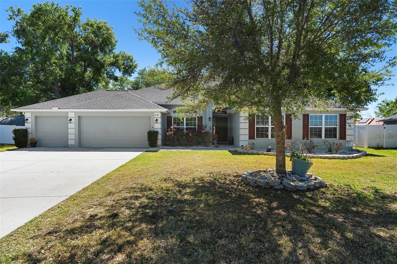 2301 ANGEL FISH LOOP, LEESBURG, FL, 34748
