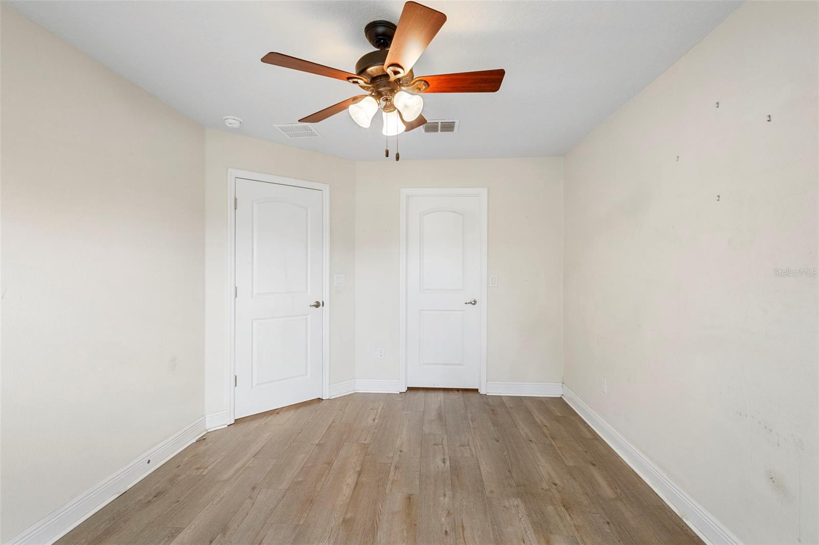2301 ANGEL FISH LOOP, LEESBURG, FL, 34748