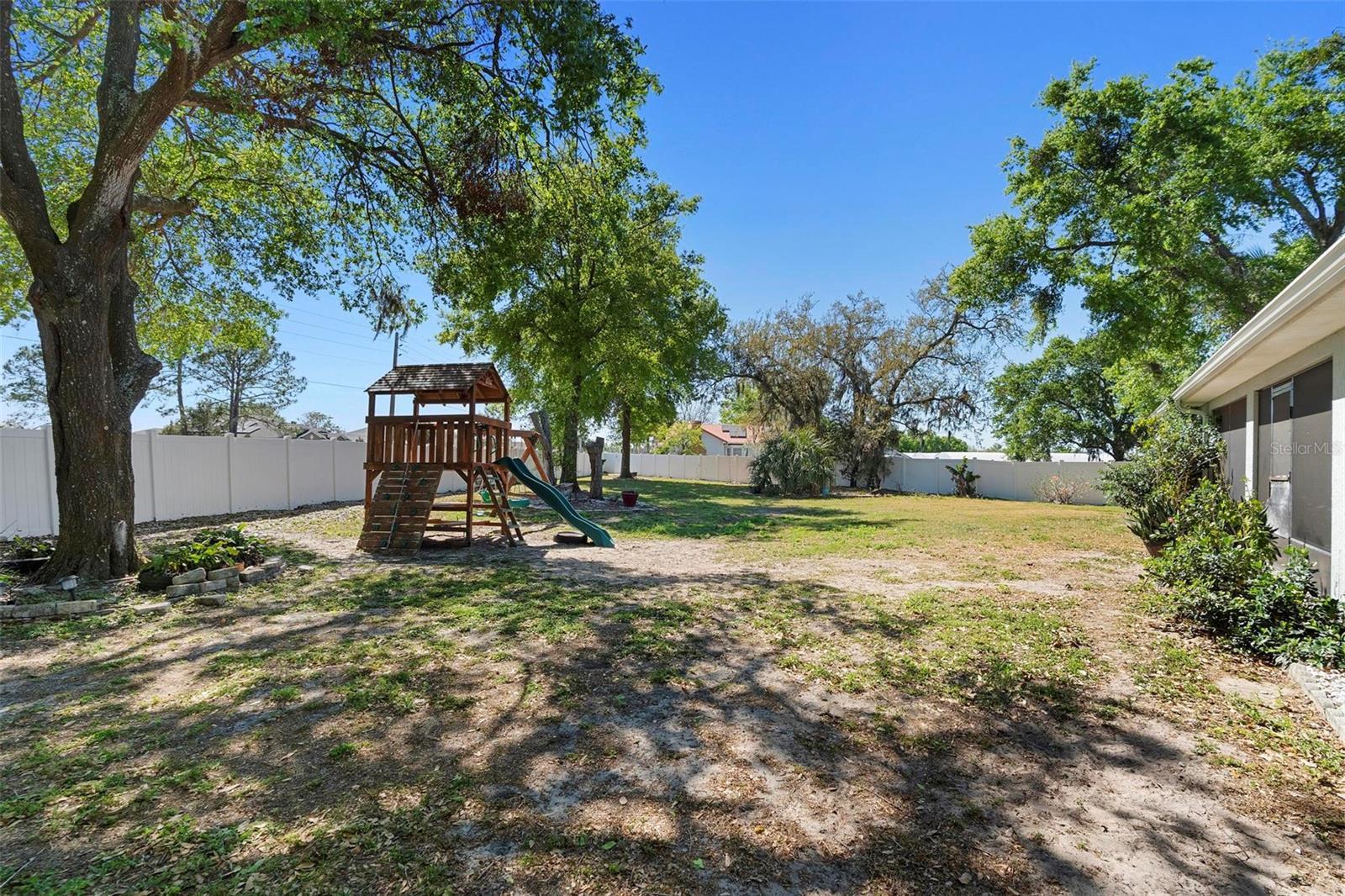 2301 ANGEL FISH LOOP, LEESBURG, FL, 34748