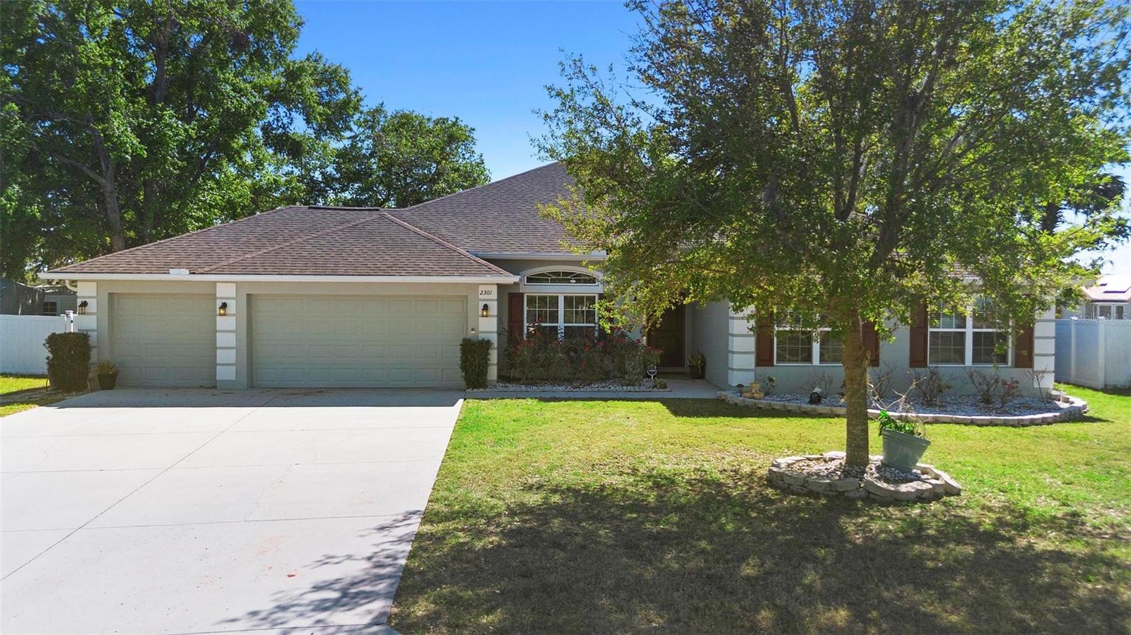 2301 ANGEL FISH LOOP, LEESBURG, FL, 34748