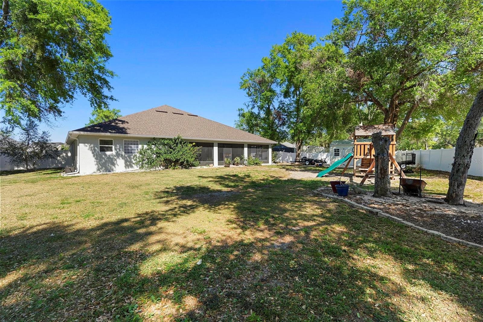 2301 ANGEL FISH LOOP, LEESBURG, FL, 34748