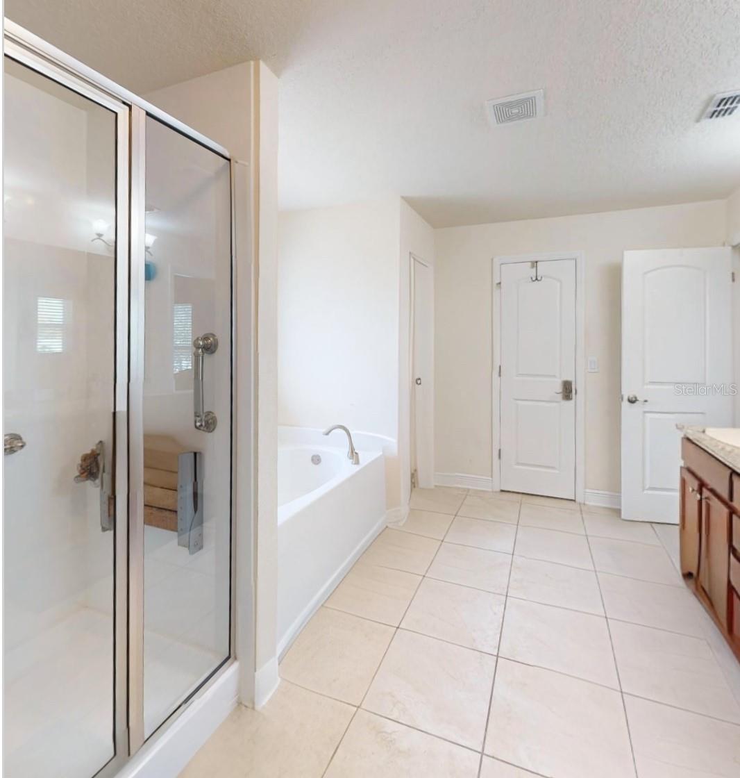 2301 ANGEL FISH LOOP, LEESBURG, FL, 34748